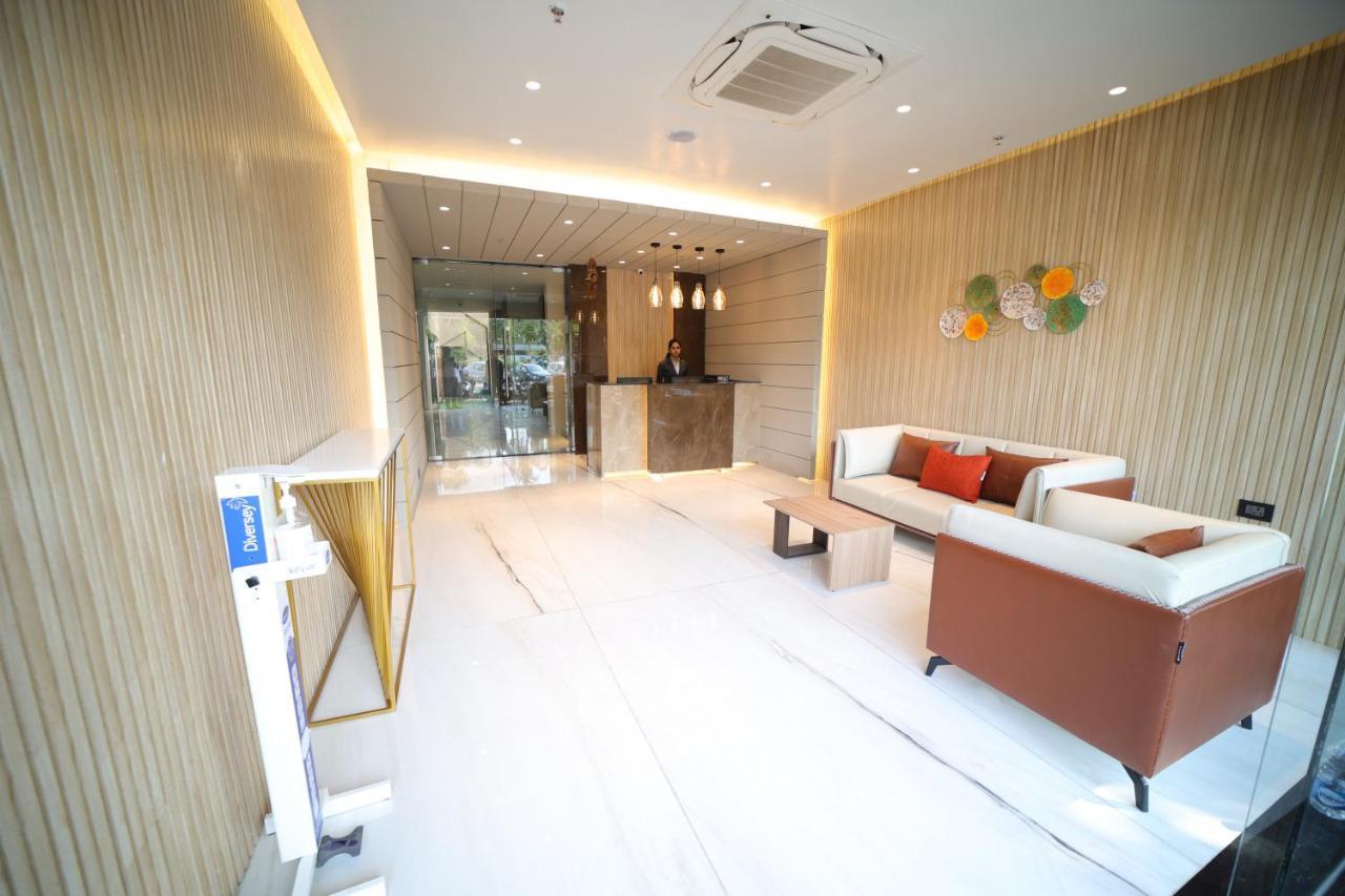 Hotel Marigold บูบันเนสชวาร์ ภายนอก รูปภาพ