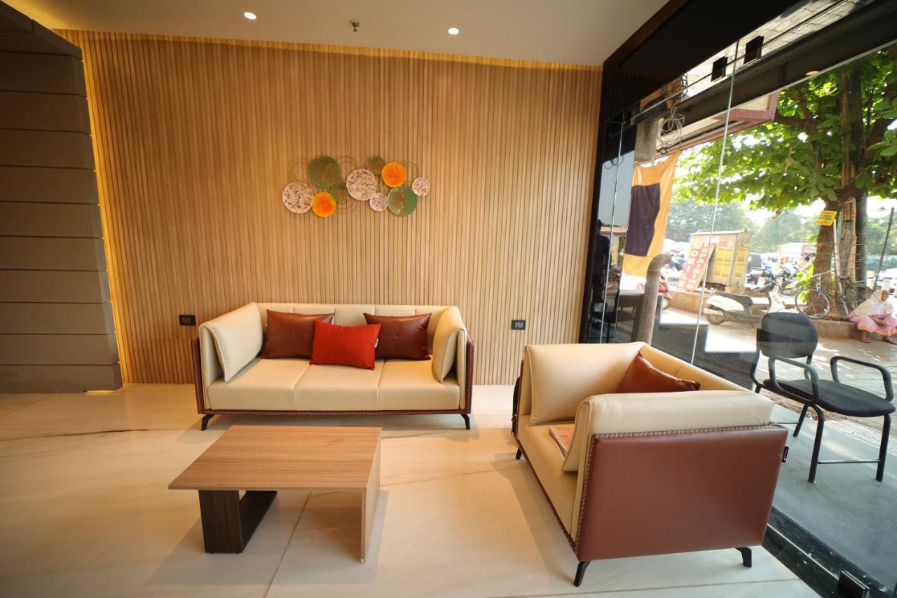 Hotel Marigold บูบันเนสชวาร์ ภายนอก รูปภาพ