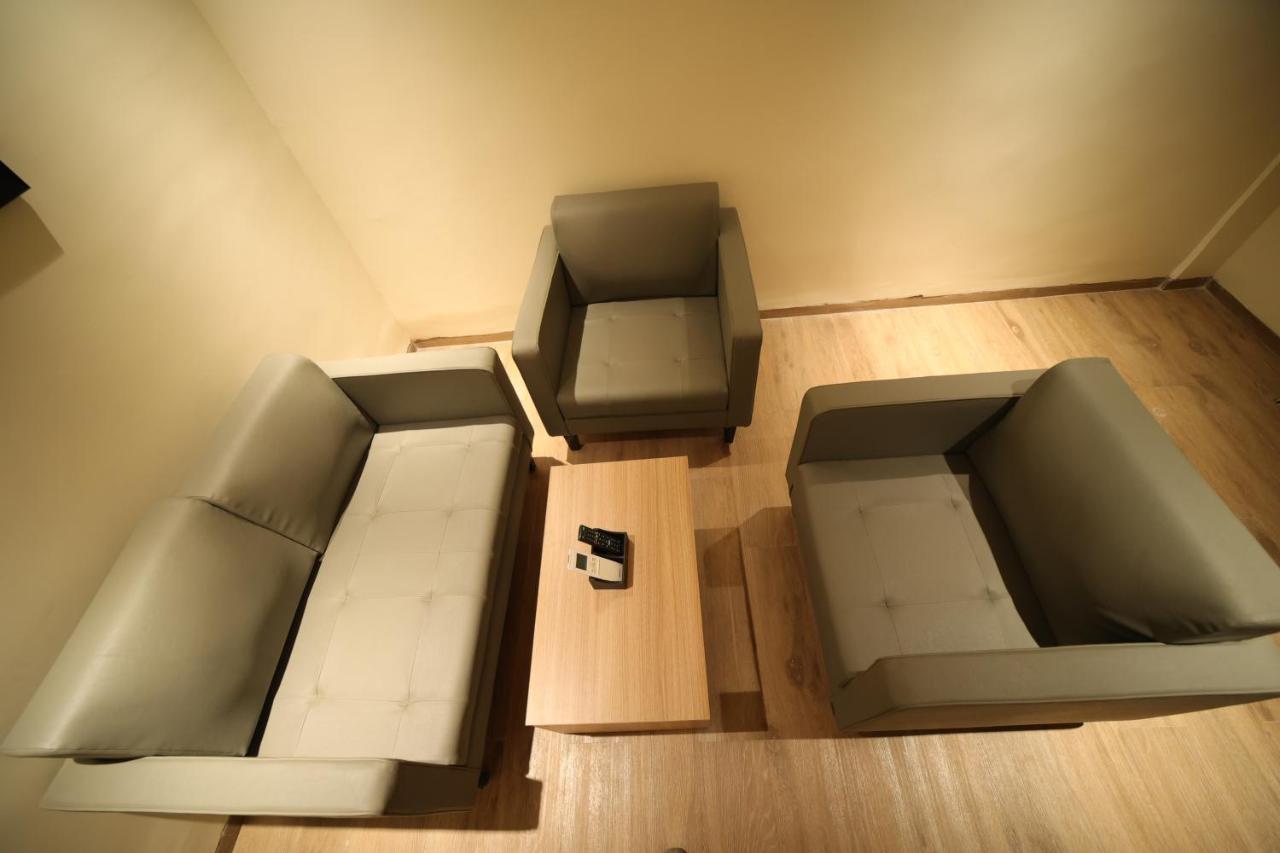 Hotel Marigold บูบันเนสชวาร์ ภายนอก รูปภาพ
