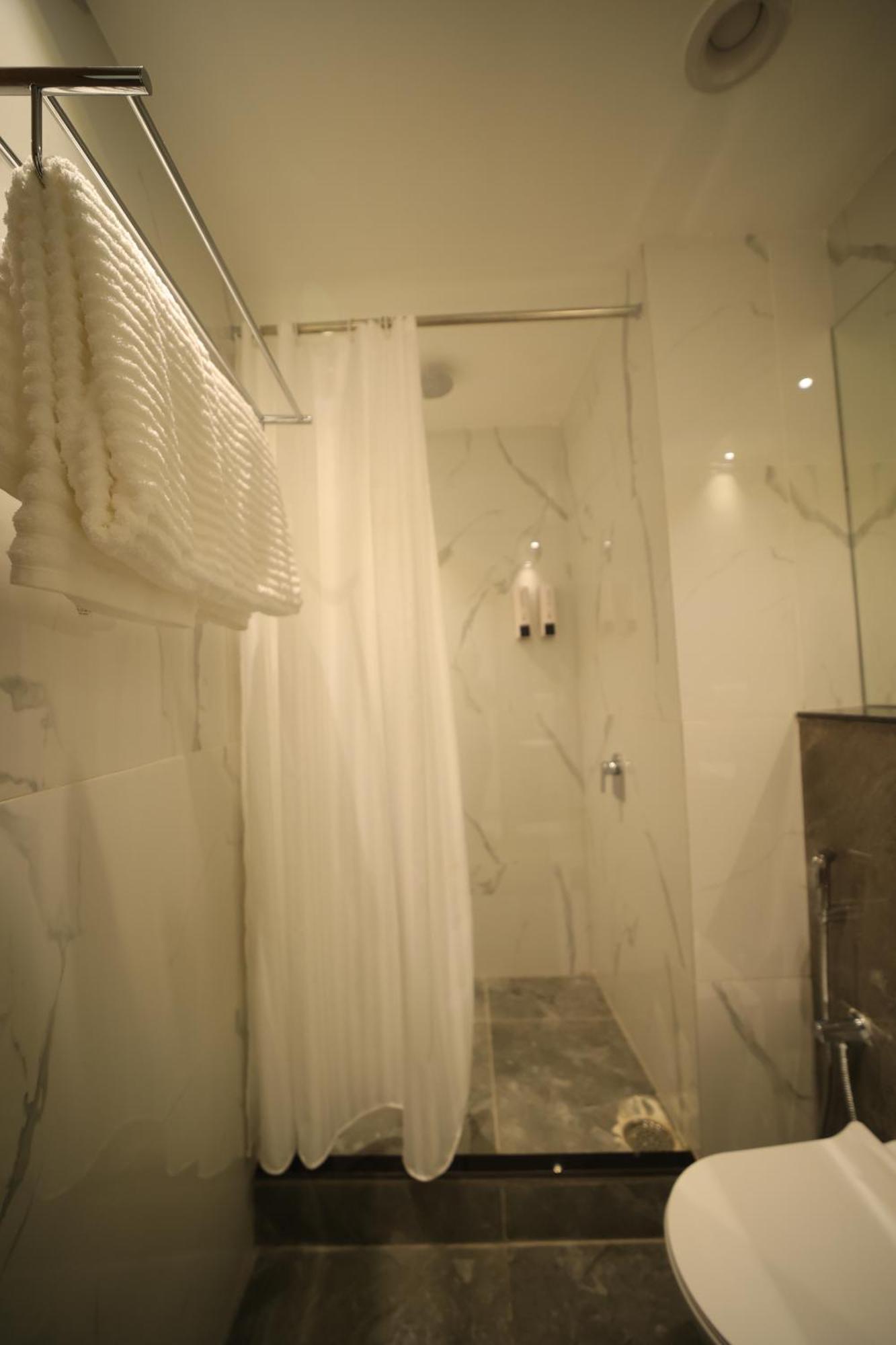 Hotel Marigold บูบันเนสชวาร์ ห้อง รูปภาพ